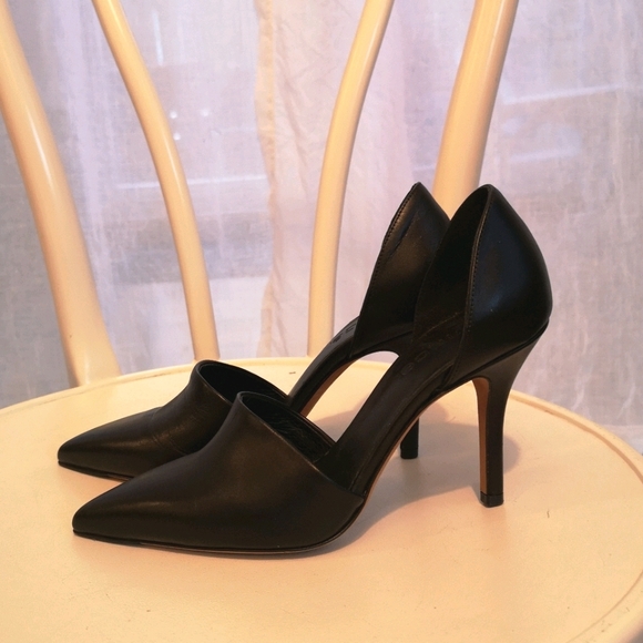 Vince Heels - Picture 4 of 5